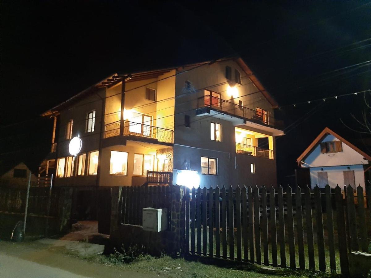 Pensiunea Montan Din Bran,Sat Simon Spa Indoor برانْ المظهر الخارجي الصورة