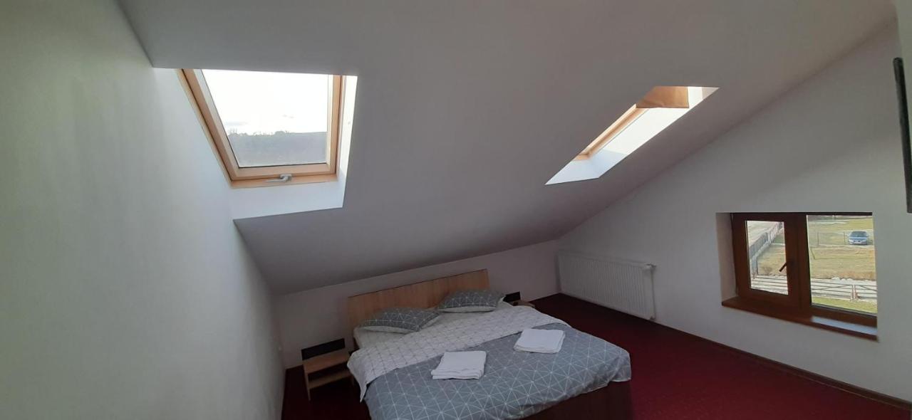 Pensiunea Montan Din Bran,Sat Simon Spa Indoor برانْ المظهر الخارجي الصورة
