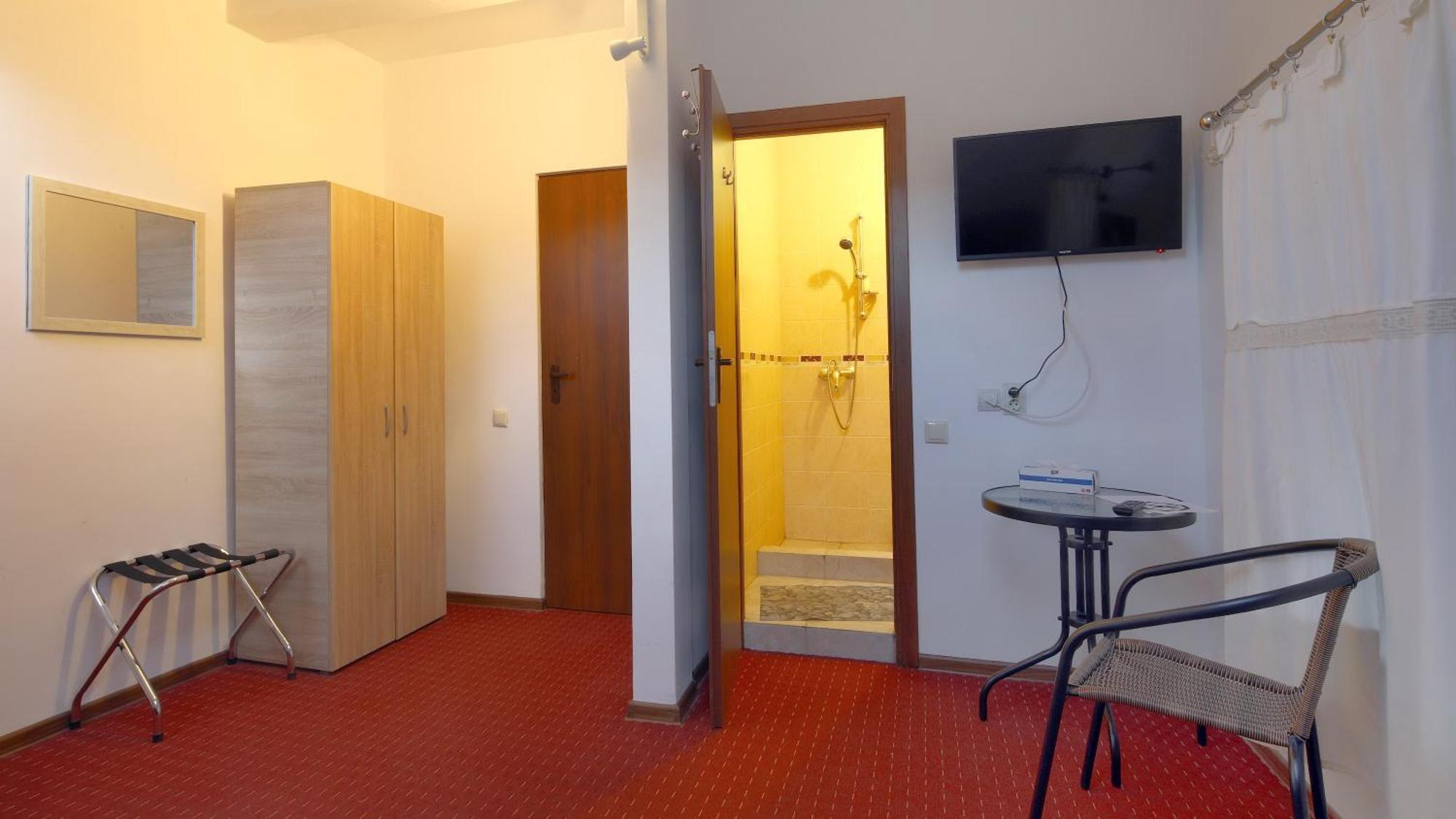 Pensiunea Montan Din Bran,Sat Simon Spa Indoor برانْ المظهر الخارجي الصورة