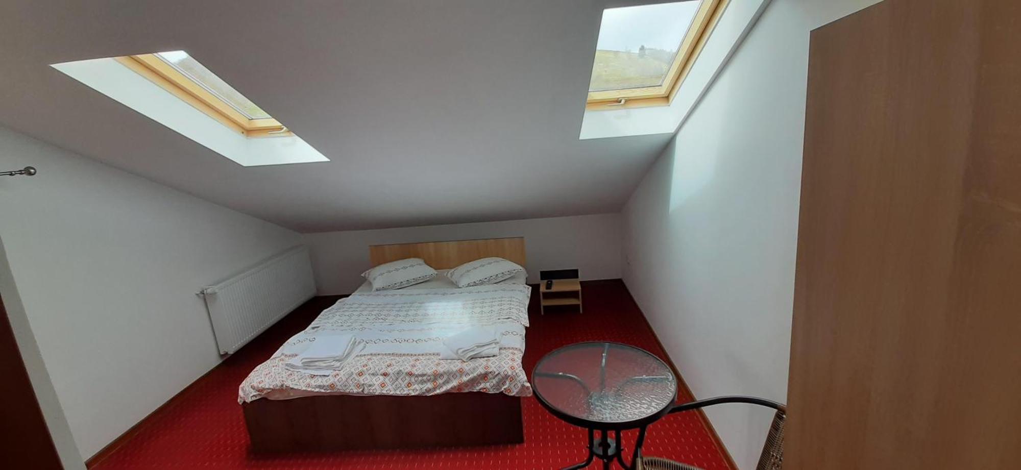 Pensiunea Montan Din Bran,Sat Simon Spa Indoor برانْ الغرفة الصورة
