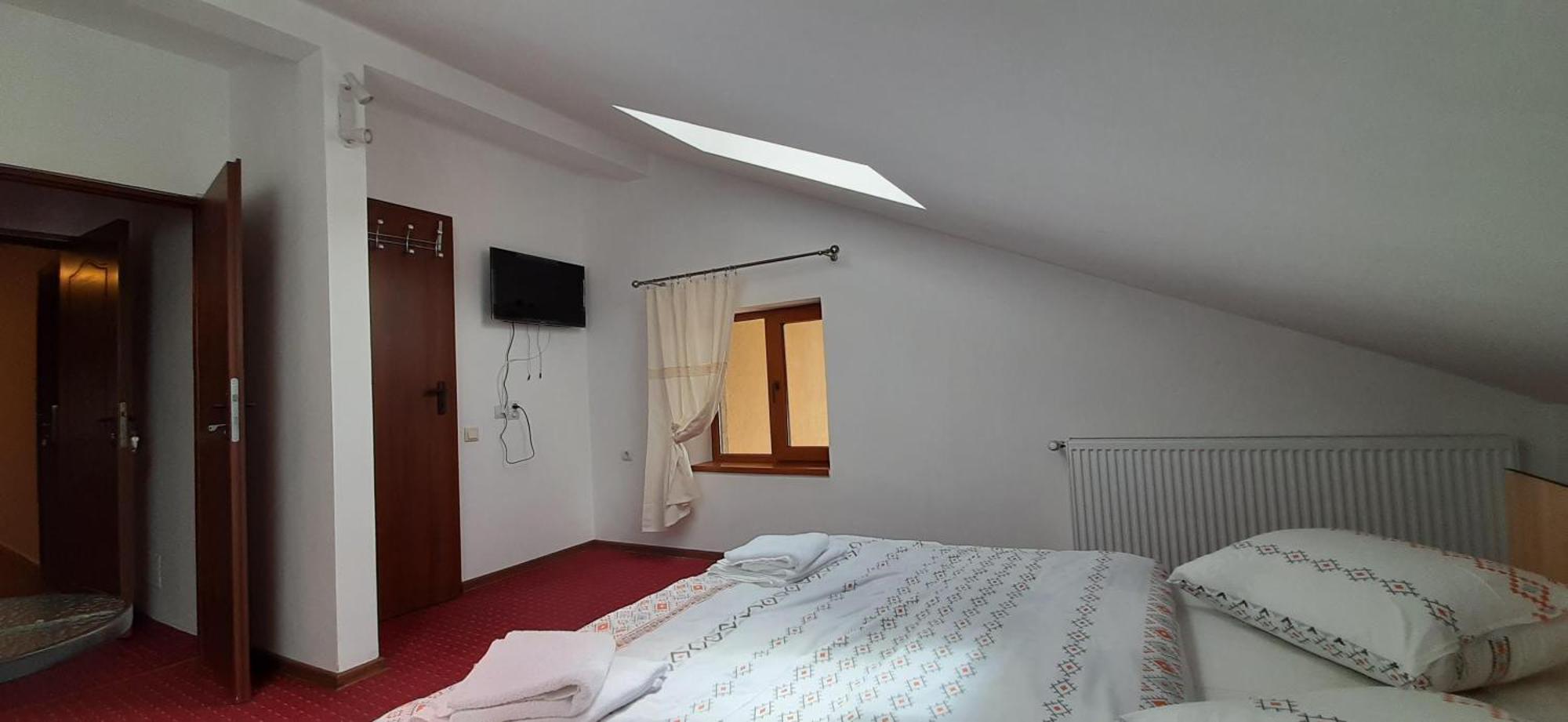 Pensiunea Montan Din Bran,Sat Simon Spa Indoor برانْ الغرفة الصورة